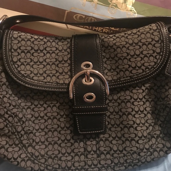 Black signature coach purse - Picture 2 of 6